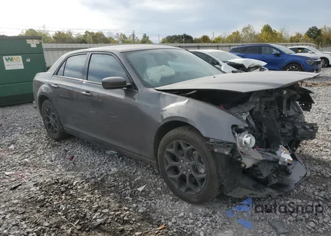 2019 Chrysler 300 S из США, поврежденный, VIN 2C3CCAGG5KH586369